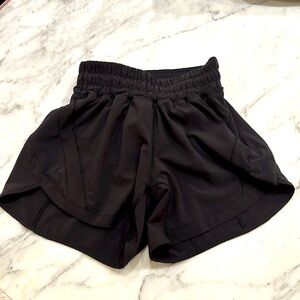 Lululemon tracker shorts mid rise size 0